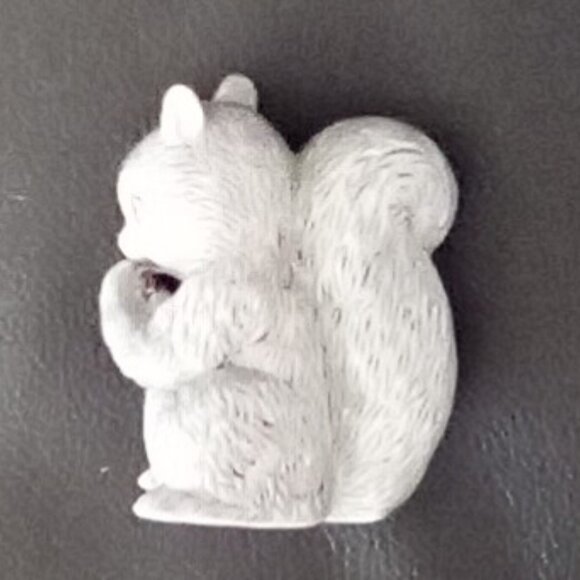 Vintage Woodland Surprises  Squirrel Jacqueline B. Smith 1984 Franklin Figurine - Picture 11 of 13